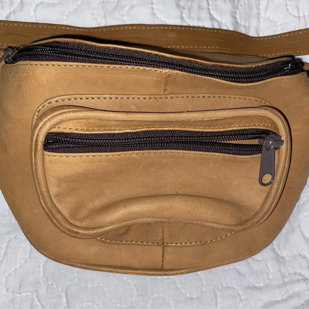 Network General President's Club '97 Brown Leather Hiking Waist Pack Zip Pockets